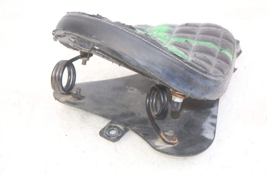 photo de VORDERSITZ DAELIM VL DAYSTAR 125 (2000 - 2011) - Gesamtansicht des Produkts