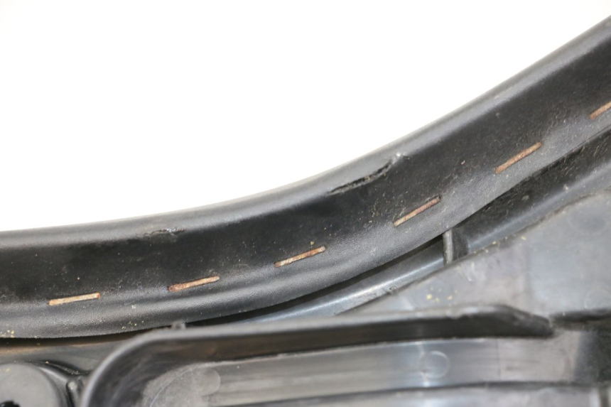 photo de VORNE SITZ YAMAHA FZ1 FAZER 1000 (2007 - 2009) - Zoom auf Gebrauchszustand