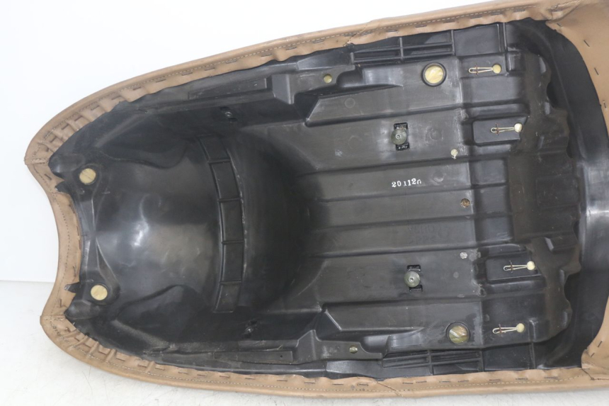 photo de VORDERSITZ YAMAHA YP MAJESTY 400 (2004 - 2008) - Weitere Ansicht des Artikels