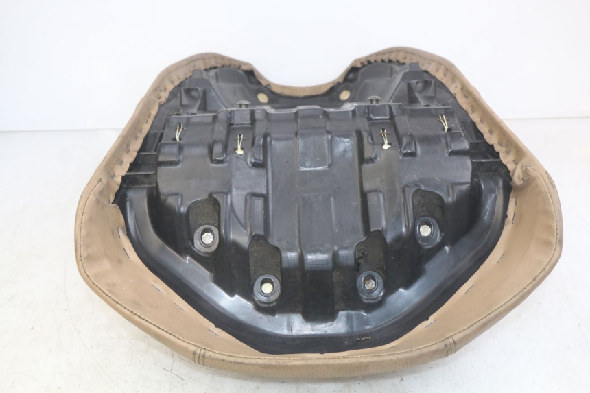 photo de VORDERSITZ YAMAHA YP MAJESTY 400 (2004 - 2008) - Oberflächenzustand und Material