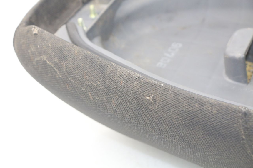 photo de SELLE PGO BIG MAX 50 (2001 - 2009) - Oberflächenzustand und Material