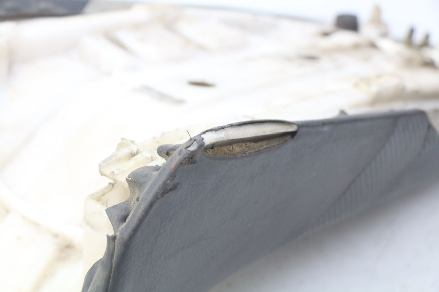 photo de SITZBANK YAMAHA BLASTER 200 (1987 - 2002) - Zoom auf Komponenten