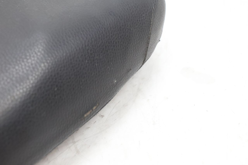 photo de SITZ MBK BOOSTER ROCKET 50 (1995 - 1998) - Details der Befestigungspunkte