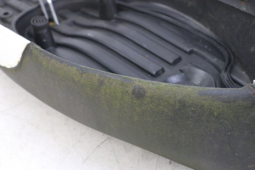 photo de SELLE MBK BOOSTER SPIRIT 50 (2004 - 2017) - Details der Befestigungspunkte