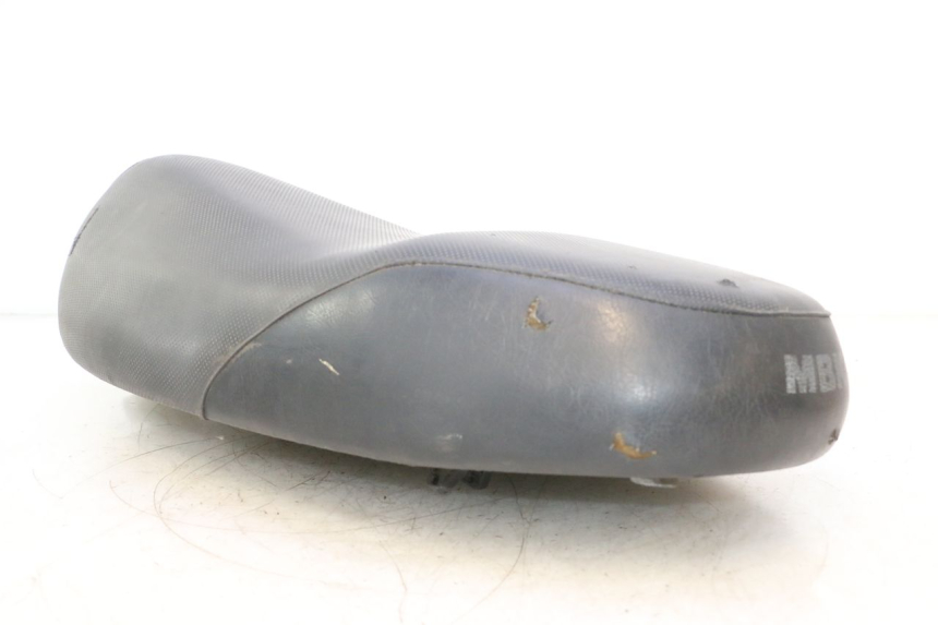 photo de SITZBANK MBK BOOSTER SPIRIT 50 (1999 - 2003) - Detailansicht des Bauteils