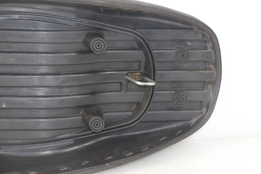 photo de SELLE MBK BOOSTER SPIRIT NAKED 50 (2004 - 2017) - Kennzeichnungen und Originalreferenzen