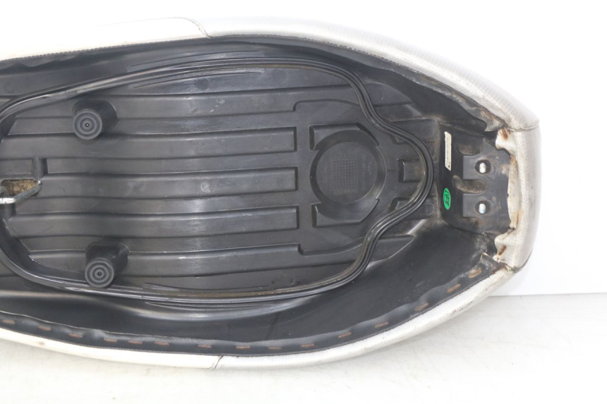 photo de SELLE MBK BOOSTER SPIRIT NAKED 50 (2004 - 2017) - Hochauflösende Nahaufnahme