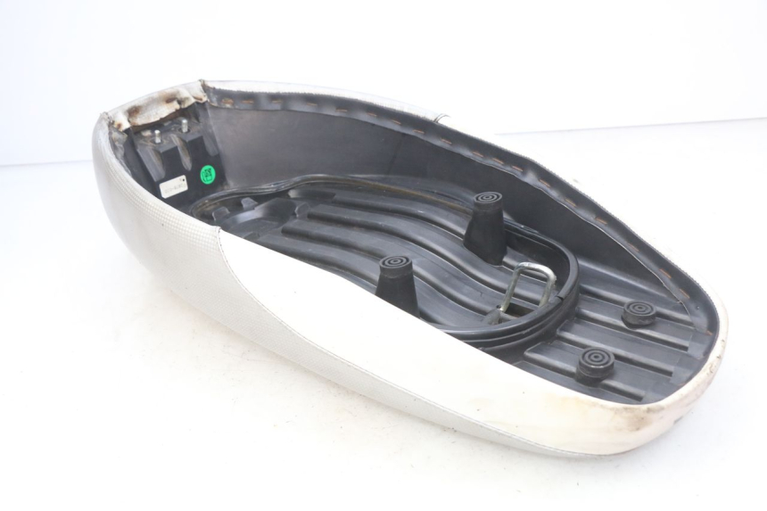 photo de SELLE MBK BOOSTER SPIRIT NAKED 50 (2004 - 2017) - Geprüftes Gebrauchtteil