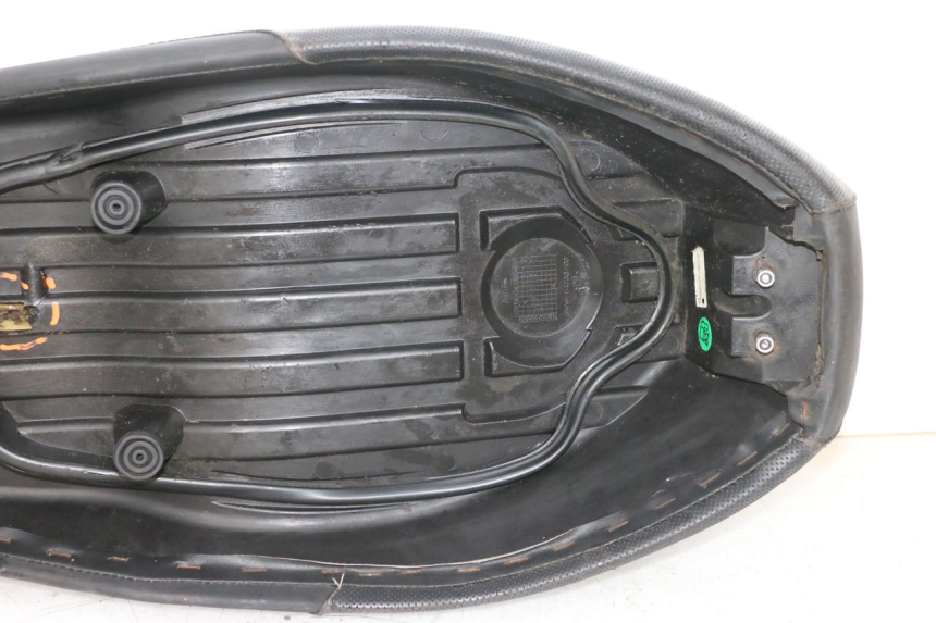 photo de SELLE MBK BOOSTER SPIRIT NAKED 50 (2004 - 2017) - Charakteristische Merkmale