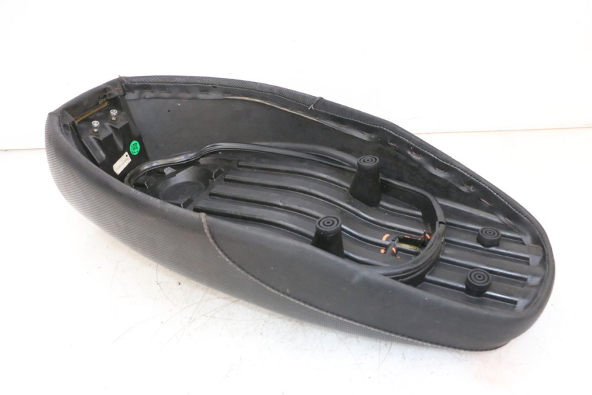 photo de SELLE MBK BOOSTER SPIRIT NAKED 50 (2004 - 2017) - Details der Befestigungspunkte