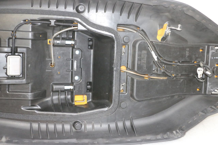 photo de SITZBANK SUZUKI BURGMAN 650 (2013 - 2020) - Charakteristische Merkmale