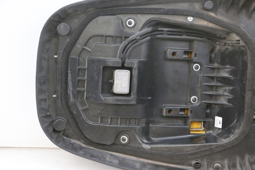 photo de SITZ SUZUKI BURGMAN EXECUTIVE ABS 650 (2006 - 2012) - Hauptansicht