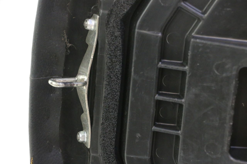photo de SITZ SUZUKI BURGMAN EXECUTIVE ABS 650 (2006 - 2012) - Hochauflösende Nahaufnahme