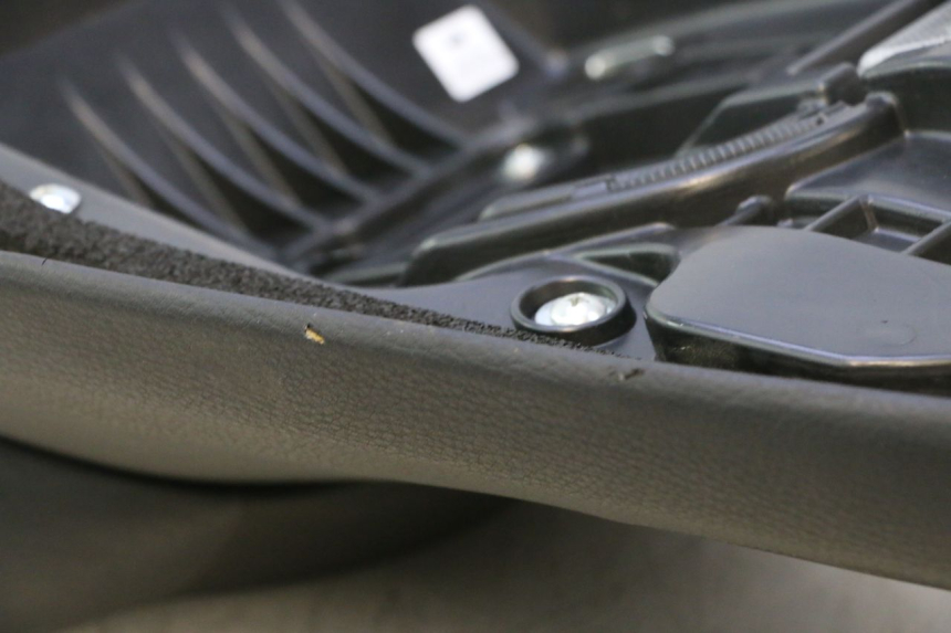 photo de SITZ SUZUKI BURGMAN EXECUTIVE ABS 650 (2006 - 2012) - Fokus auf die Struktur
