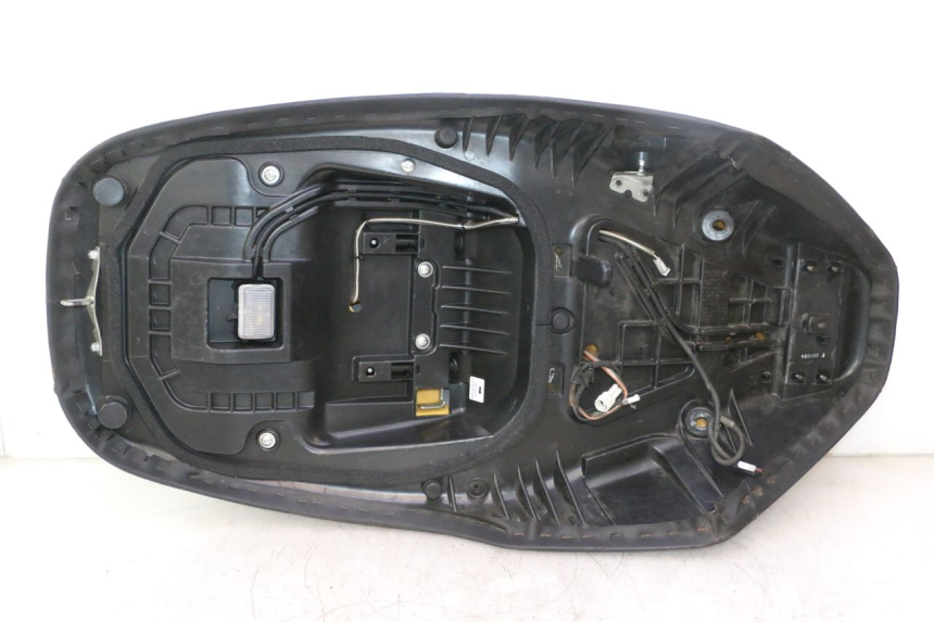 photo de SITZ SUZUKI BURGMAN EXECUTIVE ABS 650 (2006 - 2012) - Geprüftes Gebrauchtteil