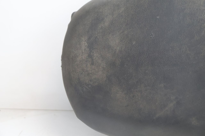 photo de SELLE PEUGEOT BUXY 50 (1993 - 1998) - Detailansicht des Bauteils