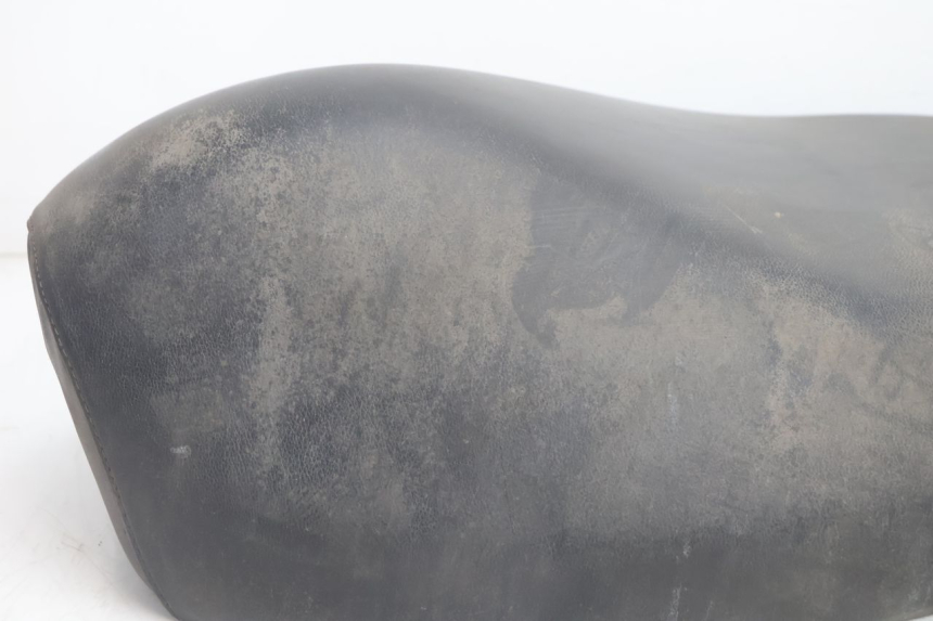 photo de SELLE PEUGEOT BUXY 50 (1993 - 1998) - Oberflächenzustand und Material