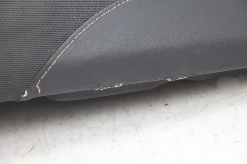 photo de SITZBANK YAMAHA BW'S BWS 125 (2010 - 2013) - Oberflächenzustand und Material