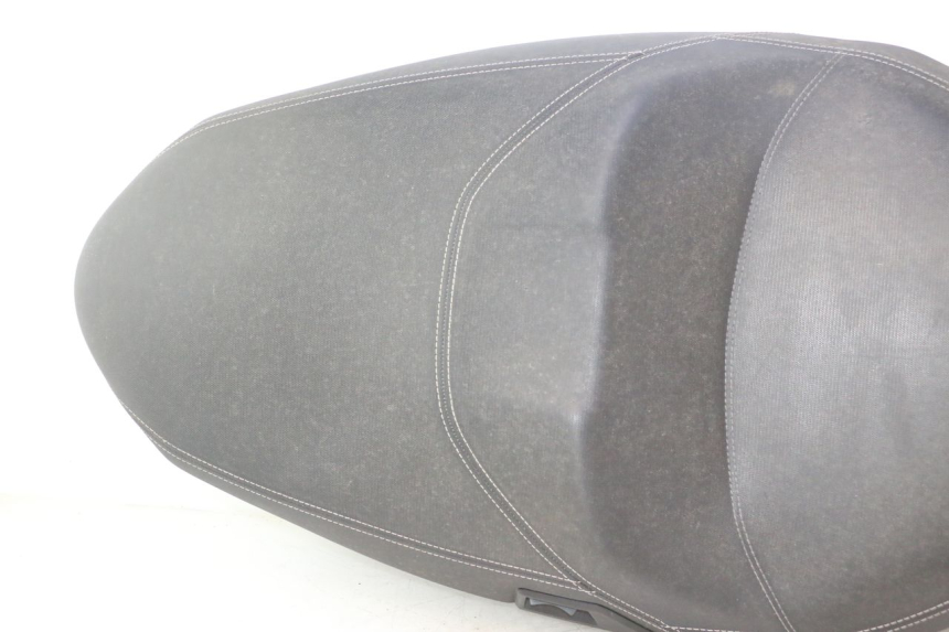 photo de SITZ BMW C SPORT 650 (2015 - 2021) - Details der Befestigungspunkte