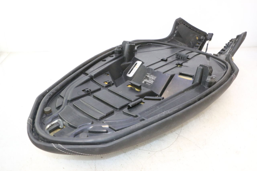 photo de SITZ BMW C SPORT 650 (2015 - 2021) - Details der Befestigungspunkte