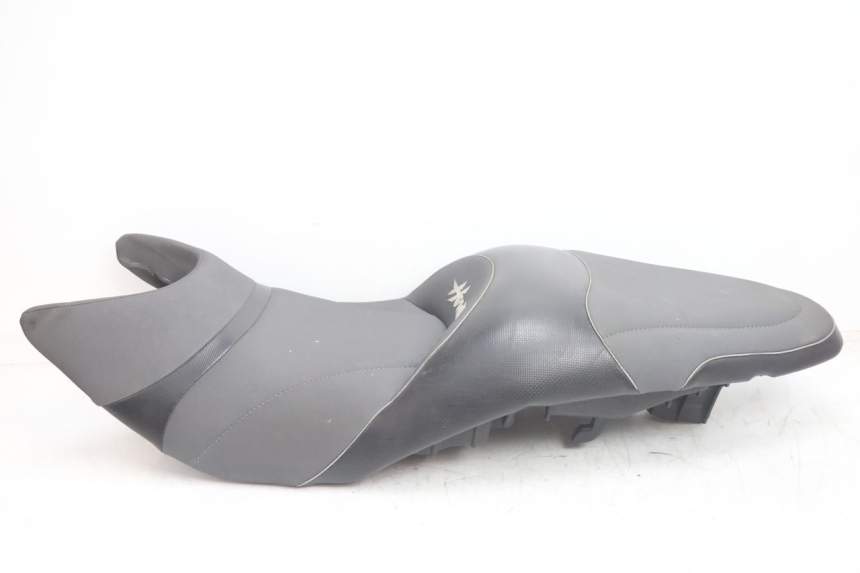 photo de SITZ HONDA CB F HORNET 600 (2005 - 2006) - Charakteristische Merkmale