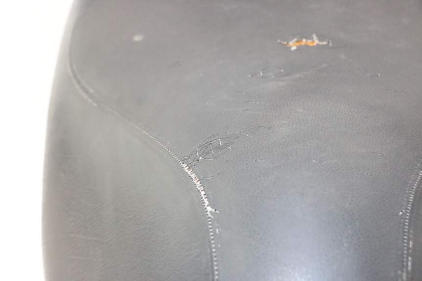 photo de SELLE PEUGEOT CITYSTAR 125 (2011 - 2017) - Hochauflösende Nahaufnahme