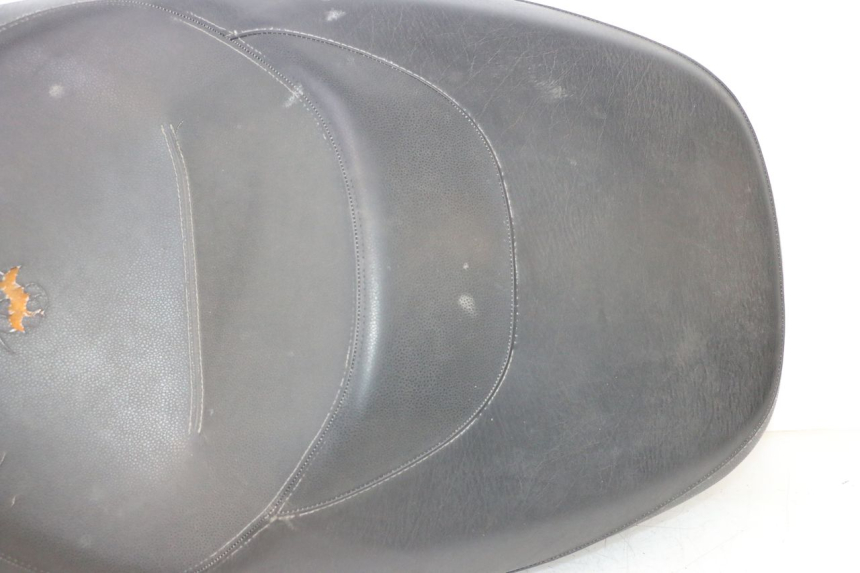 photo de SELLE PEUGEOT CITYSTAR 125 (2011 - 2017) - Details der Befestigungspunkte