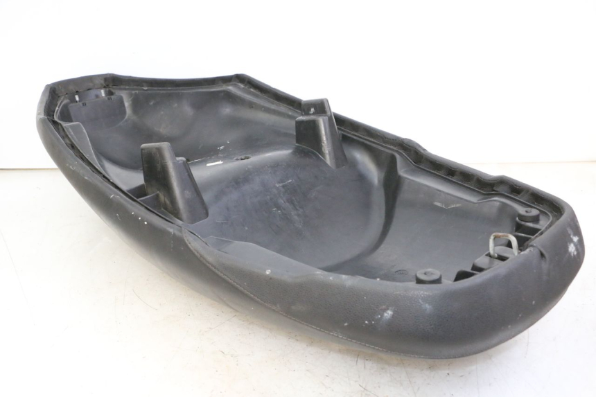 photo de SITZBANK PEUGEOT CITYSTAR 50 (2013 - 2017) - Kennzeichnungen und Originalreferenzen