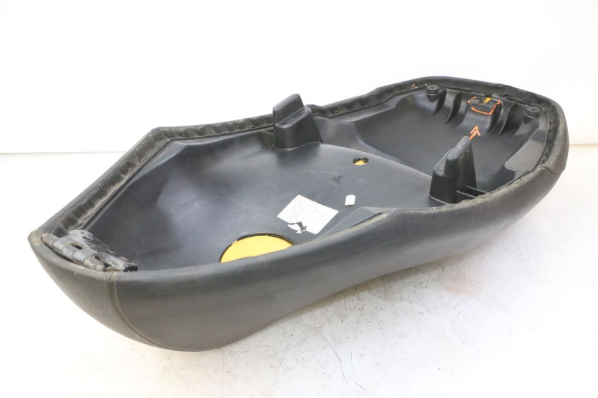 photo de SITZBANK PEUGEOT CITYSTAR 50 (2013 - 2017) - Details der Befestigungspunkte