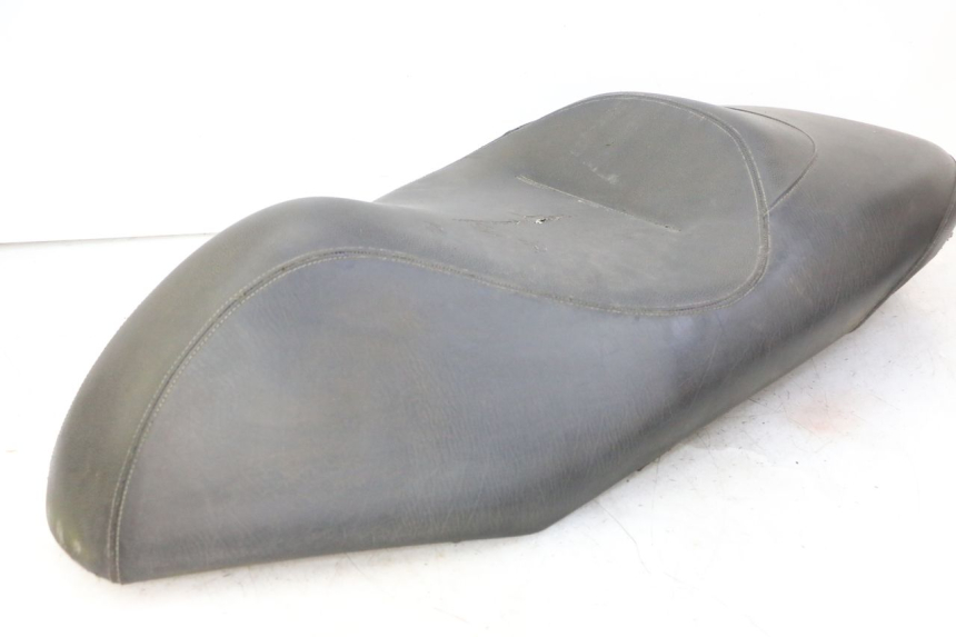 photo de SITZBANK PEUGEOT CITYSTAR 50 (2013 - 2017) - Fokus auf die Struktur