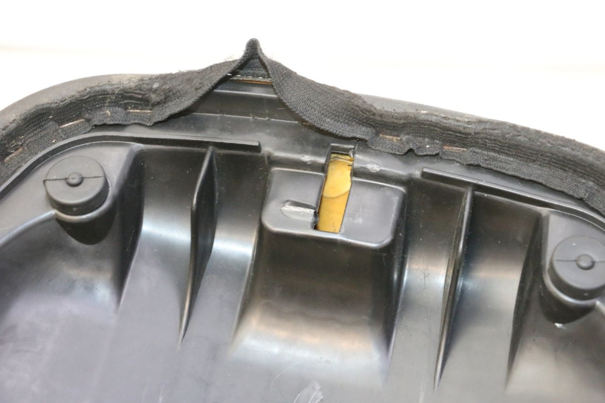 photo de SITZBANK PEUGEOT CITYSTAR 50 (2013 - 2017) - Zoom auf Gebrauchszustand