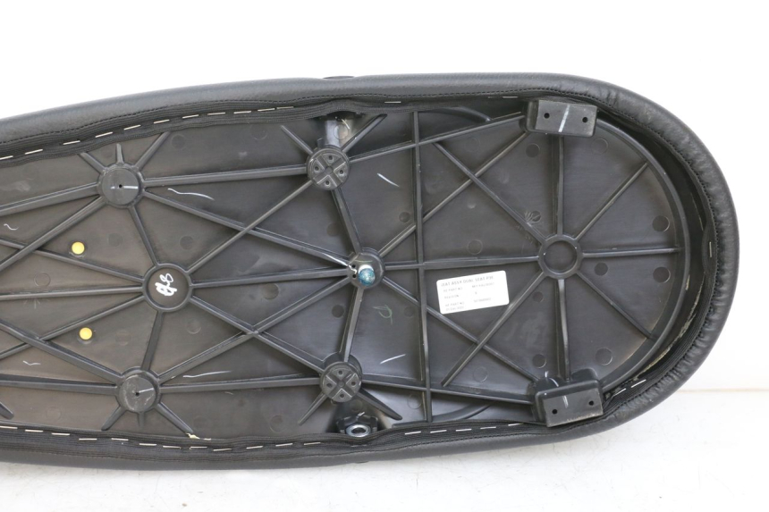 photo de SITZ ROYAL ENFIELD CONTINENTAL GT 650 (2019 - 2024) - Technische Nahaufnahme