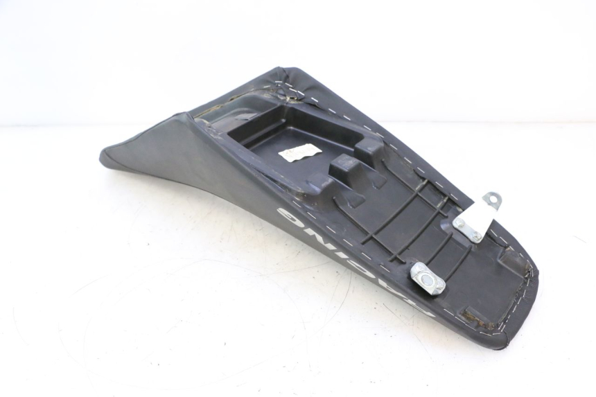 photo de SITZ HM HONDA CRM DERAPAGE RR 50 (2006 - 2017) - Details der Befestigungspunkte