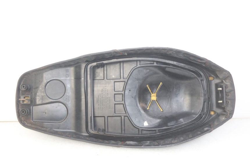 photo de SITZBANK SYM CROX 4T 50 (2016 - 2023) - Fokus auf die Struktur