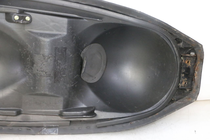 photo de SITZBANK KYMCO DINK STREET 125 (2009 - 2014) - Zoom auf Komponenten