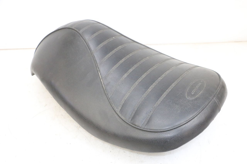 photo de SITZBANK PEUGEOT DJANGO 4T 50 (2014 - 2019) - Charakteristische Merkmale