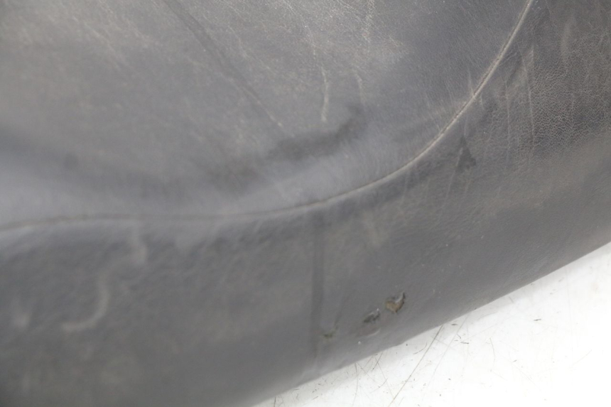 photo de SELLE PEUGEOT ELYSEO 125 (1999 - 2004) - Detailansicht des Bauteils