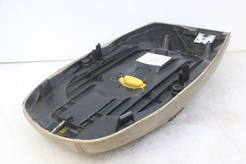 photo de SELLE PEUGEOT ELYSEO 125 (1999 - 2004) - Zoom auf Komponenten