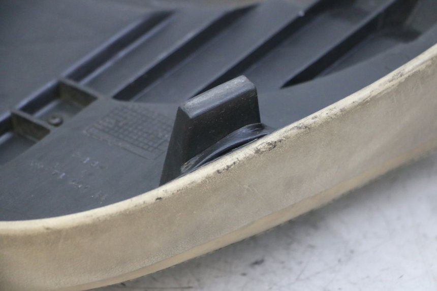 photo de SELLE PEUGEOT ELYSEO 125 (1999 - 2004) - Hochauflösende Nahaufnahme