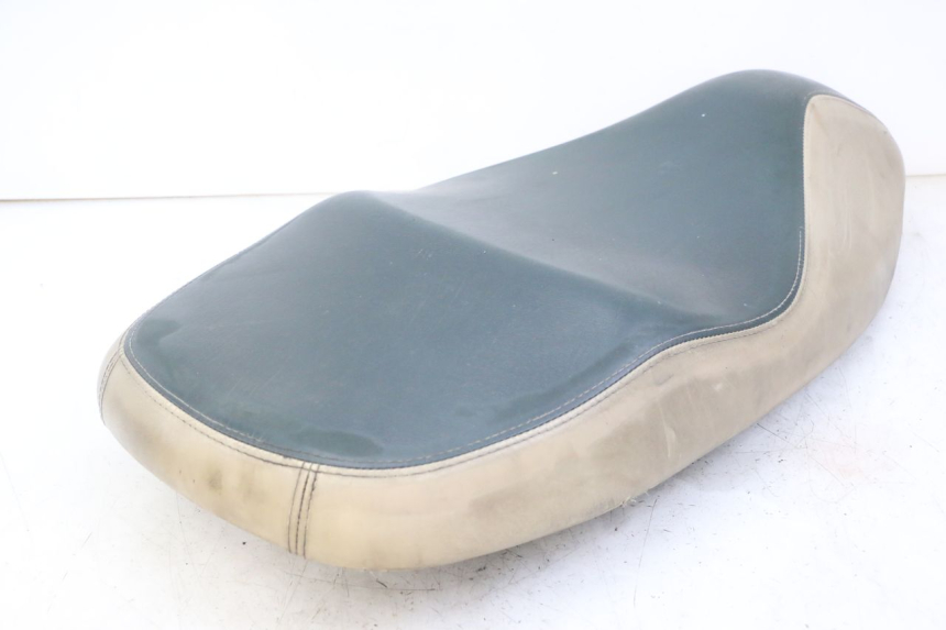 photo de SELLE PEUGEOT ELYSEO 125 (1999 - 2004) - Details der Befestigungspunkte