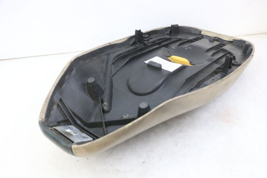 photo de SELLE PEUGEOT ELYSEO 125 (1999 - 2004) - Geprüftes Gebrauchtteil