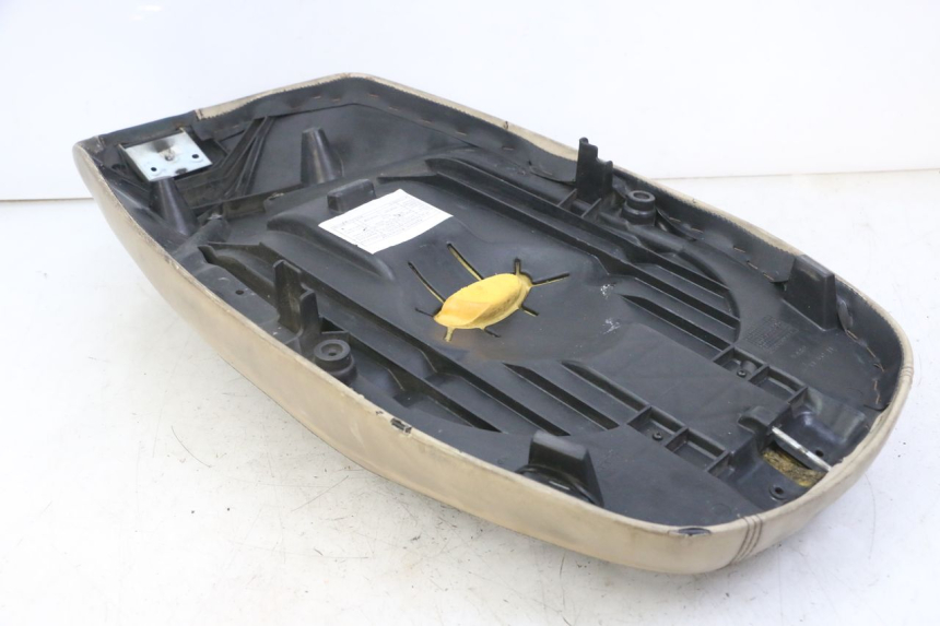 photo de SELLE PEUGEOT ELYSEO 125 (1999 - 2004) - Kennzeichnungen und Originalreferenzen