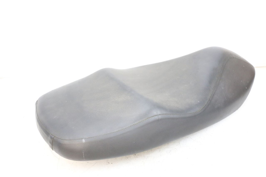 photo de SELLE PEUGEOT ELYSEO 125 (1999 - 2004) - Charakteristische Merkmale