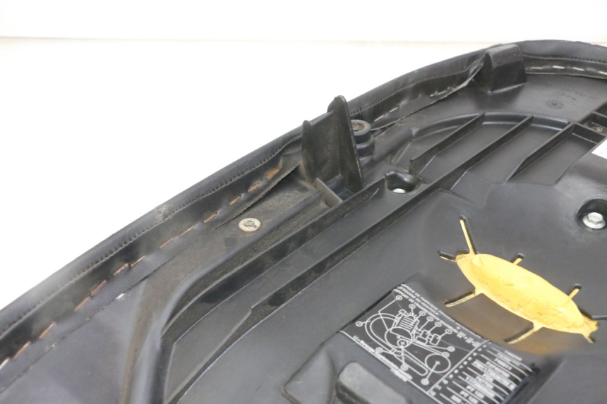 photo de SITZ PEUGEOT ELYSTAR 125 (2002 - 2007) - Detailansicht des Bauteils