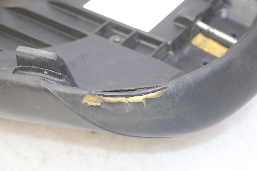 photo de SITZ PEUGEOT ELYSTAR 125 (2002 - 2007) - Details der Befestigungspunkte