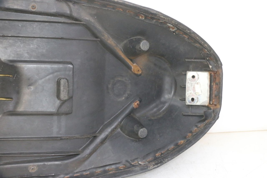 photo de SELLE PEUGEOT ELYSTAR 50 (2002 - 2014) - Detaillierte Sichtprüfung