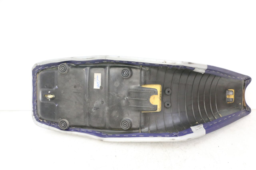 photo de SITZ APRILIA ETX 125 (1998 - 2002) - Oberflächenzustand und Material