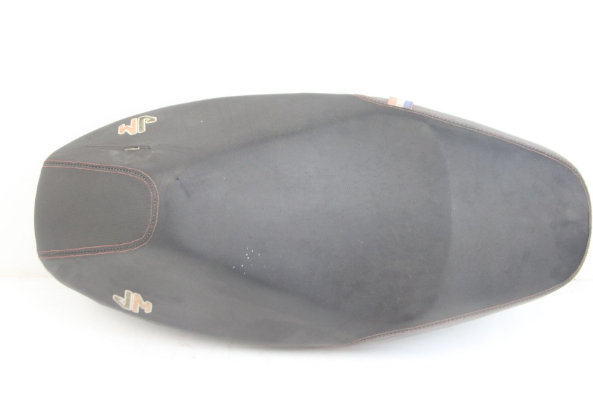 photo de SELLE JM MOTORS EVOLIS 4T 50 (2018 - 2022) - Oberflächenzustand und Material