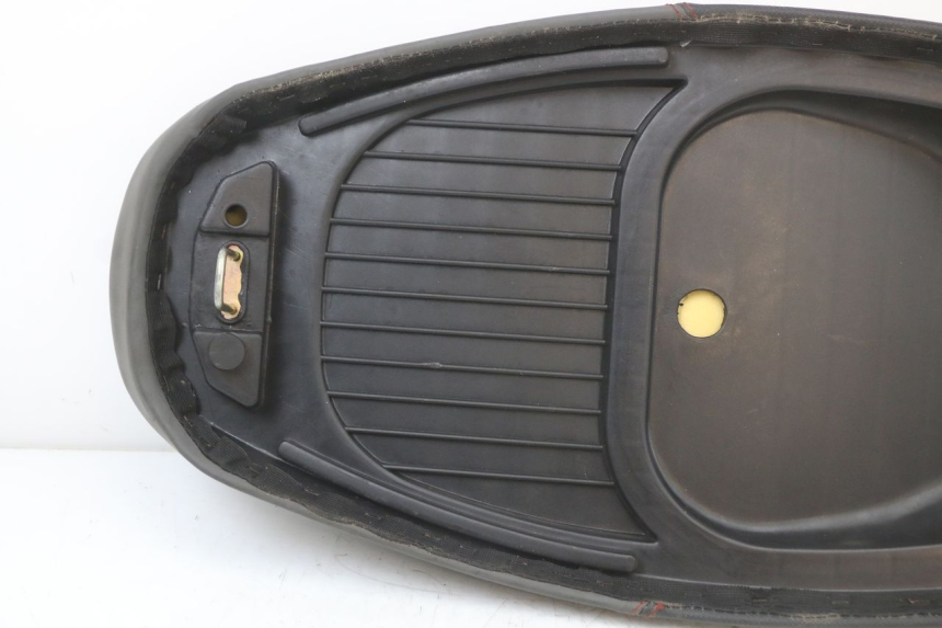 photo de SELLE JM MOTORS EVOLIS 4T 50 (2018 - 2022) - Oberflächenzustand und Material