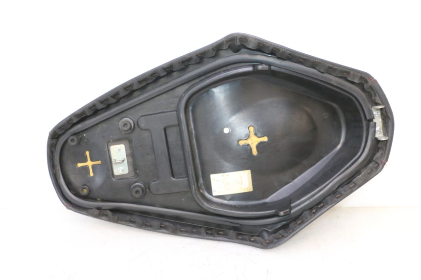 photo de SITZ KEEWAY F-ACT FACT EVO 50 (2020 - 2026) - Oberflächenzustand und Material